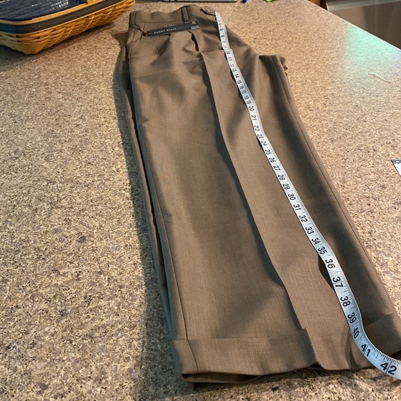 NWT Perry Ellis America Brown Dress Pants With Pleats and Cuffed Bottoms W34xL30 - Picture 13 of 15